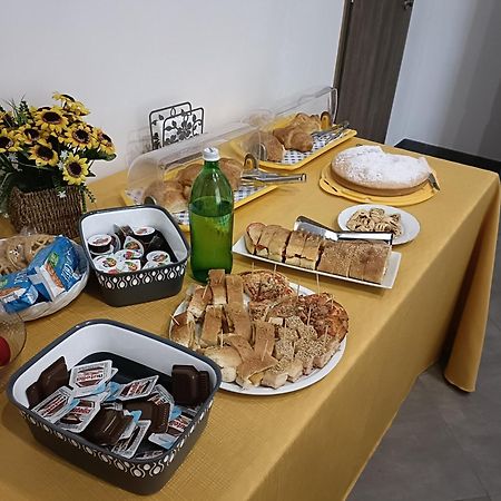 B&B Castiglione กุสโตนาชี ภายนอก รูปภาพ