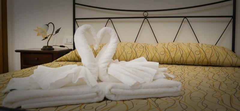 B&B Castiglione กุสโตนาชี ภายนอก รูปภาพ