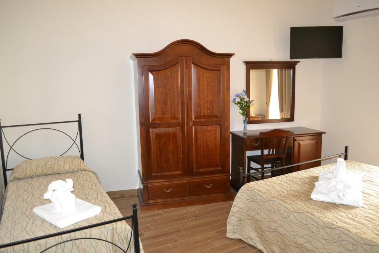 B&B Castiglione กุสโตนาชี ภายนอก รูปภาพ