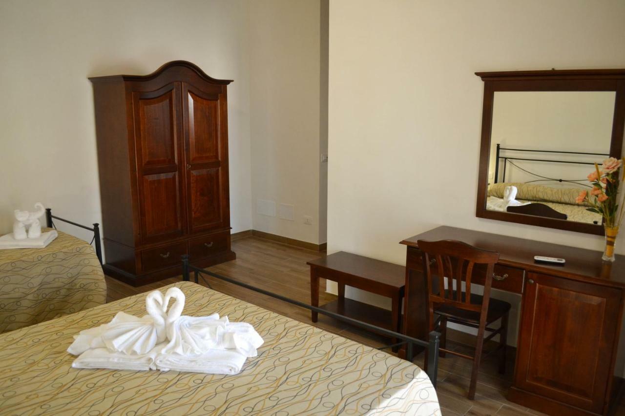 B&B Castiglione กุสโตนาชี ภายนอก รูปภาพ