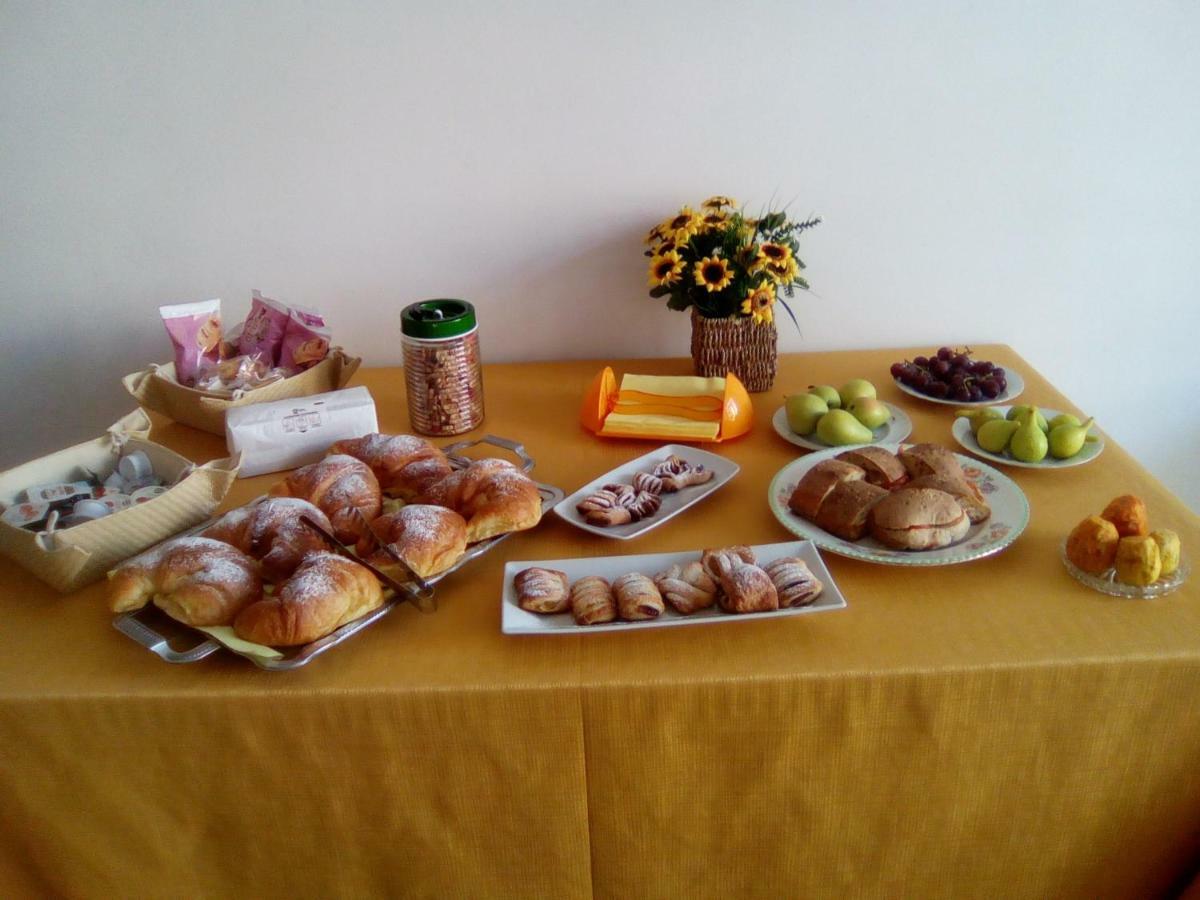 B&B Castiglione กุสโตนาชี ภายนอก รูปภาพ