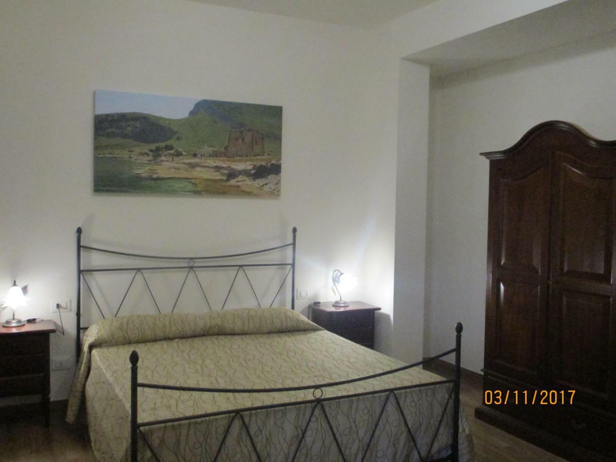 B&B Castiglione กุสโตนาชี ภายนอก รูปภาพ