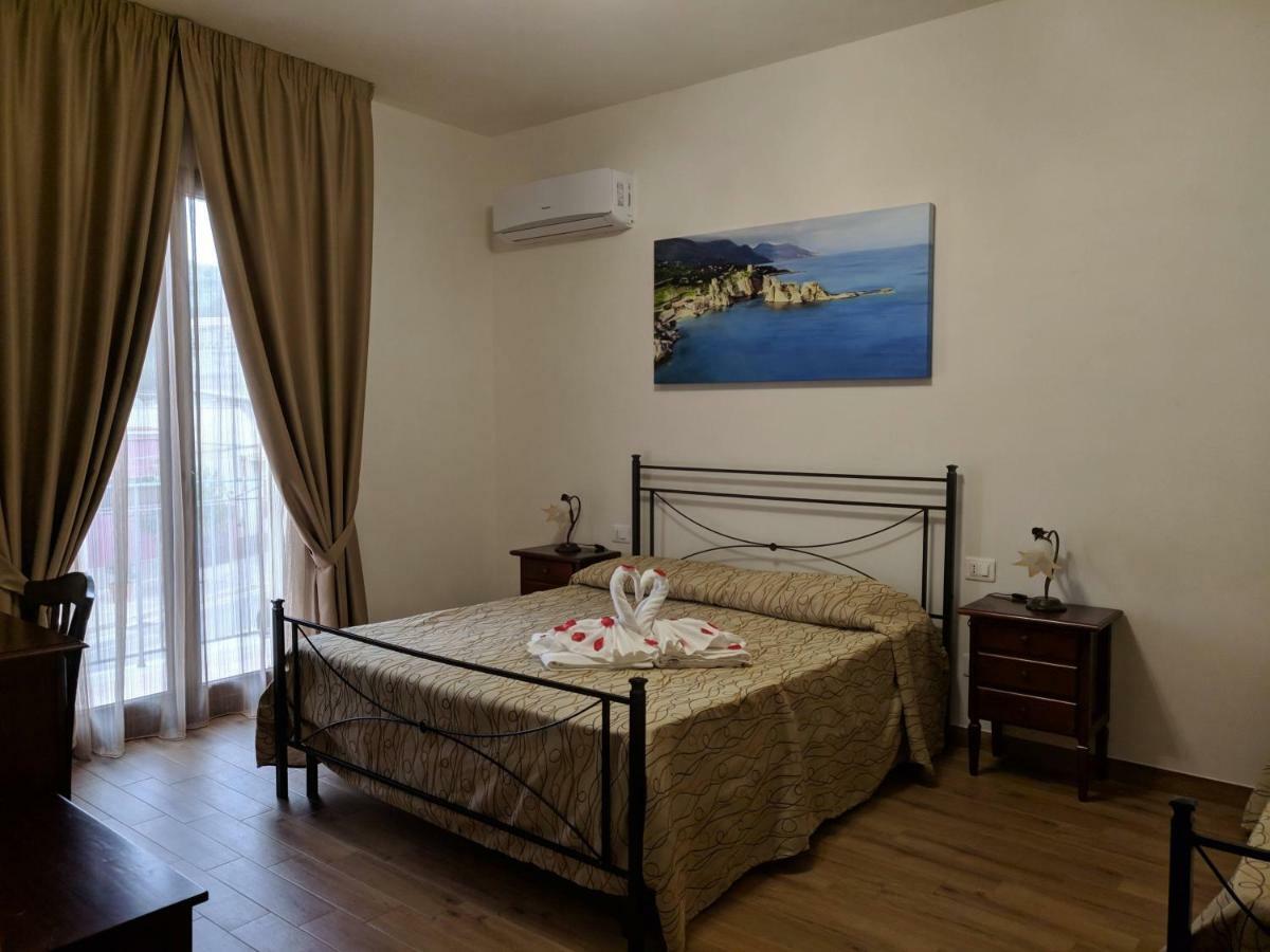 B&B Castiglione กุสโตนาชี ภายนอก รูปภาพ