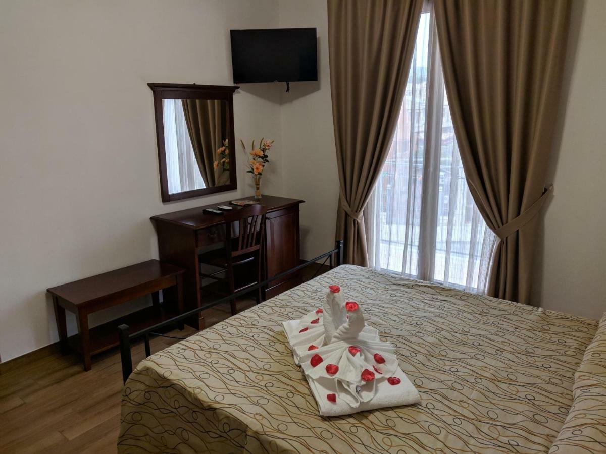 B&B Castiglione กุสโตนาชี ภายนอก รูปภาพ