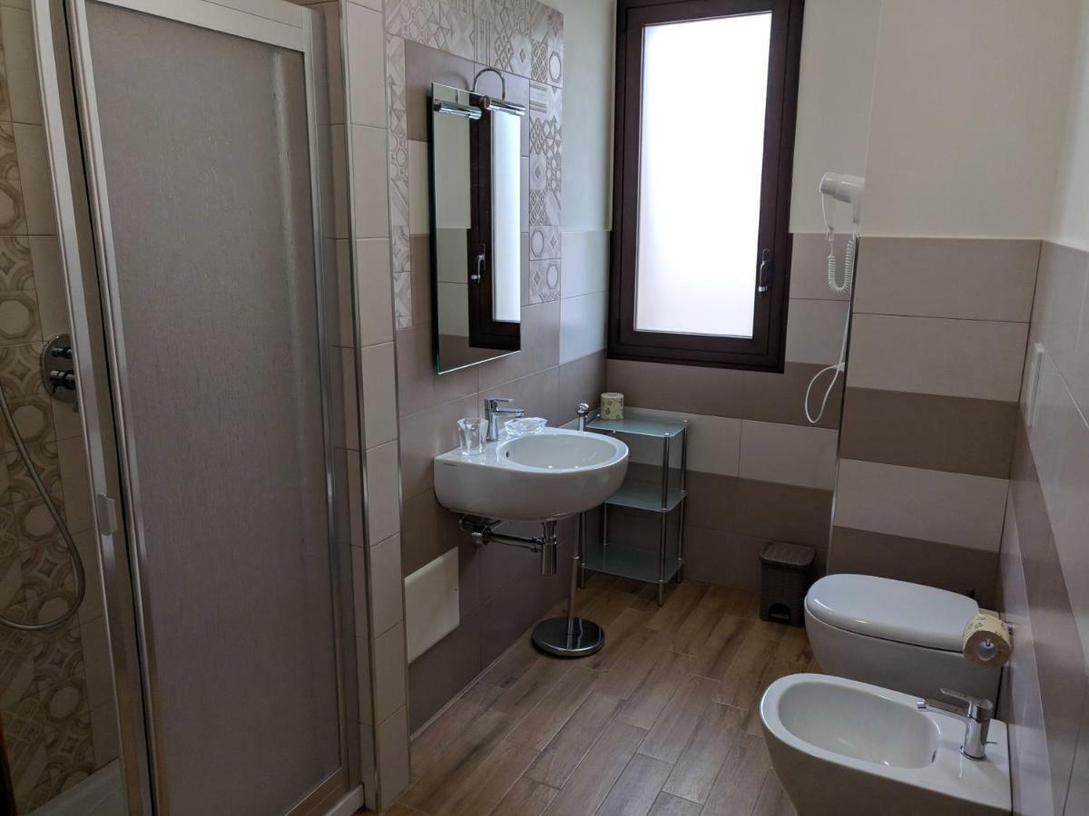 B&B Castiglione กุสโตนาชี ภายนอก รูปภาพ